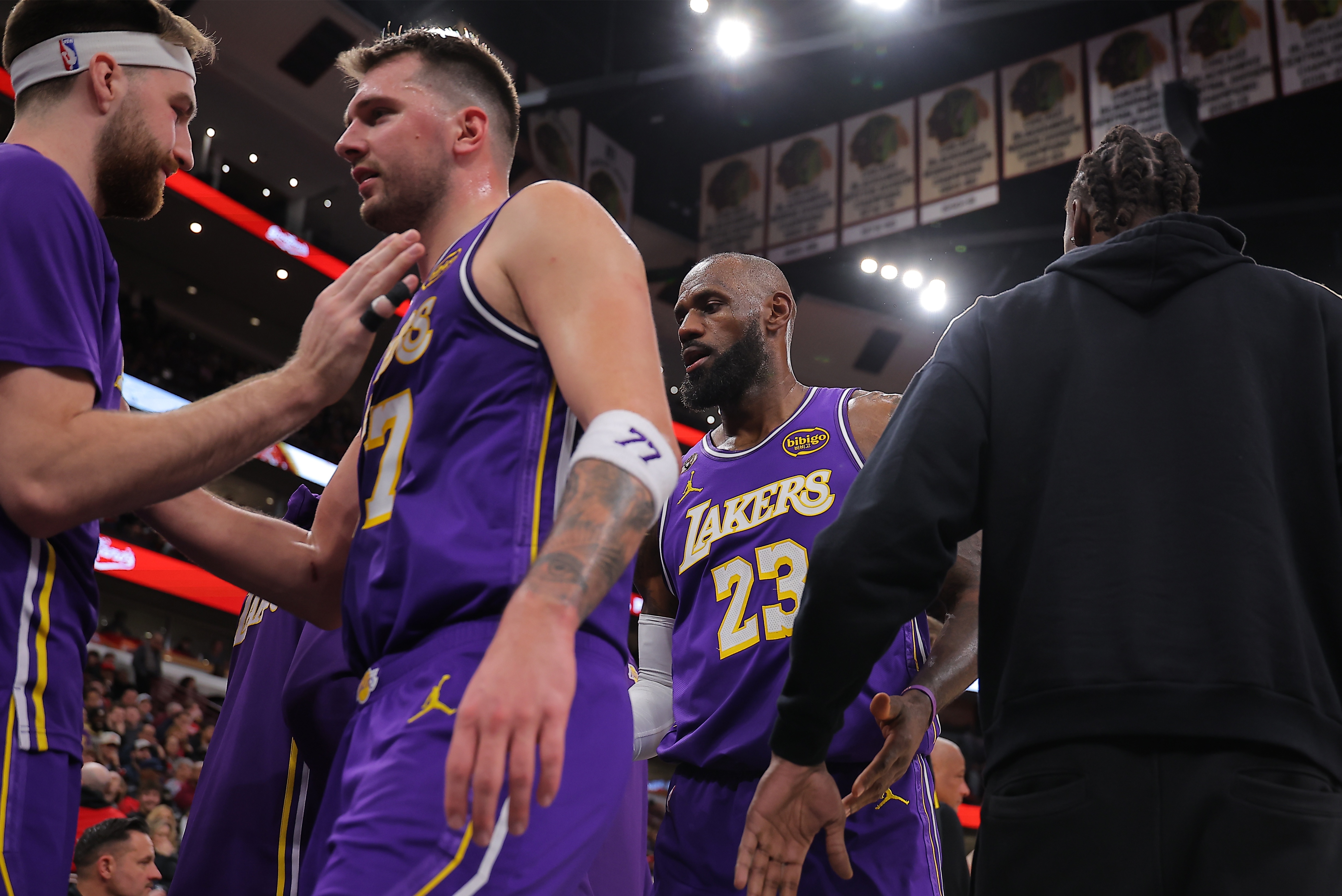 ESPN曝湖人曾计划甩掉詹姆斯,后者先发制人离队