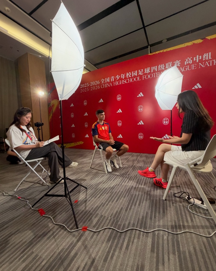 佩德里中国行收官：社媒致谢‘Xie xie’，三站行程曝光
