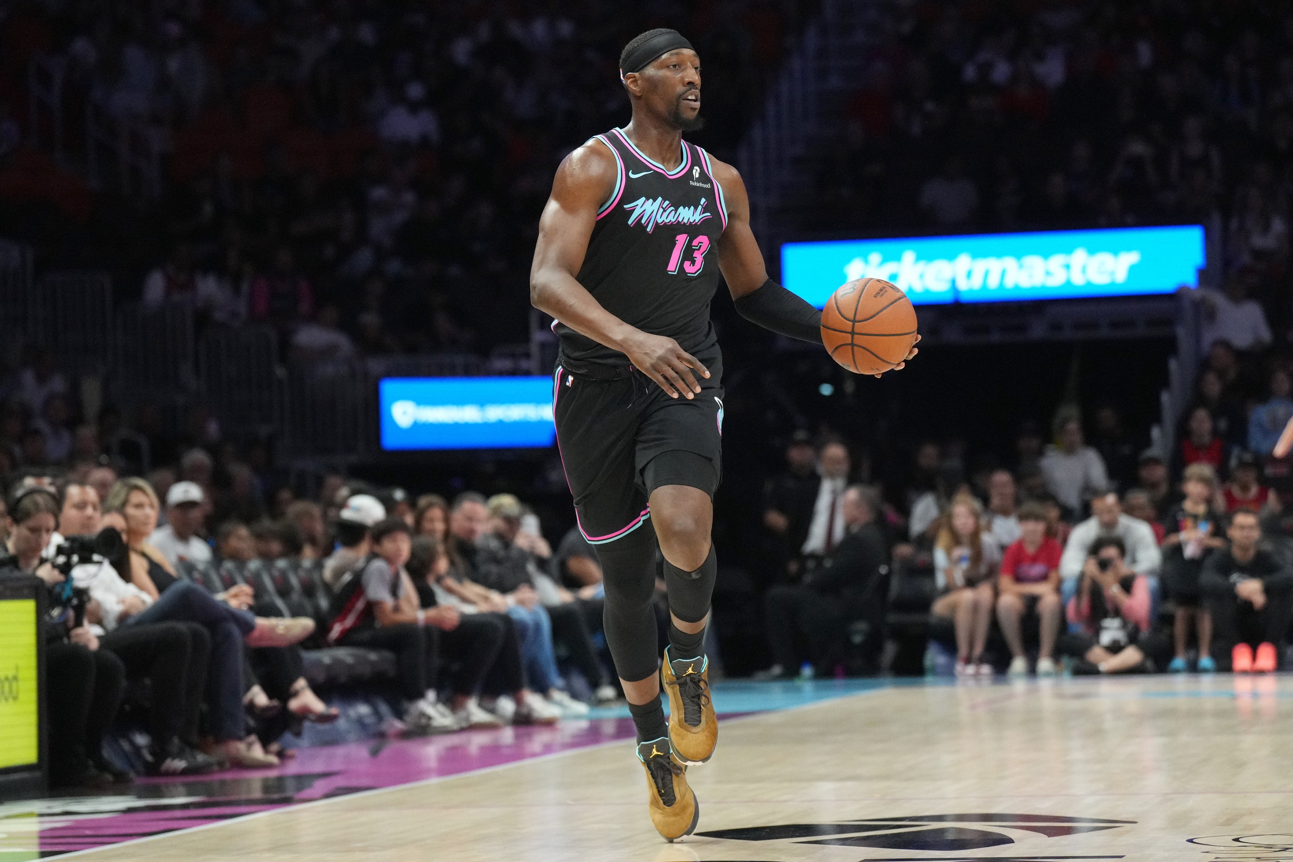 文森特为阿德巴约83分辩护：超科比何错之有
