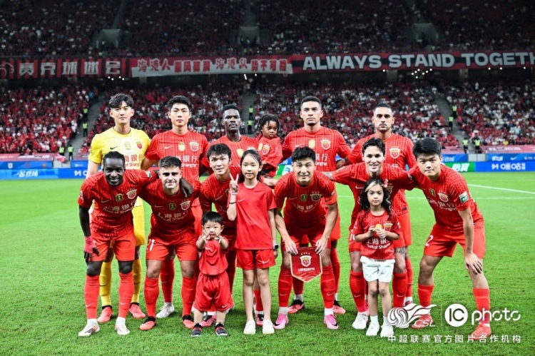 武磊越位进球被吹 魏震失点李新翔补时救主 海港1-1大连