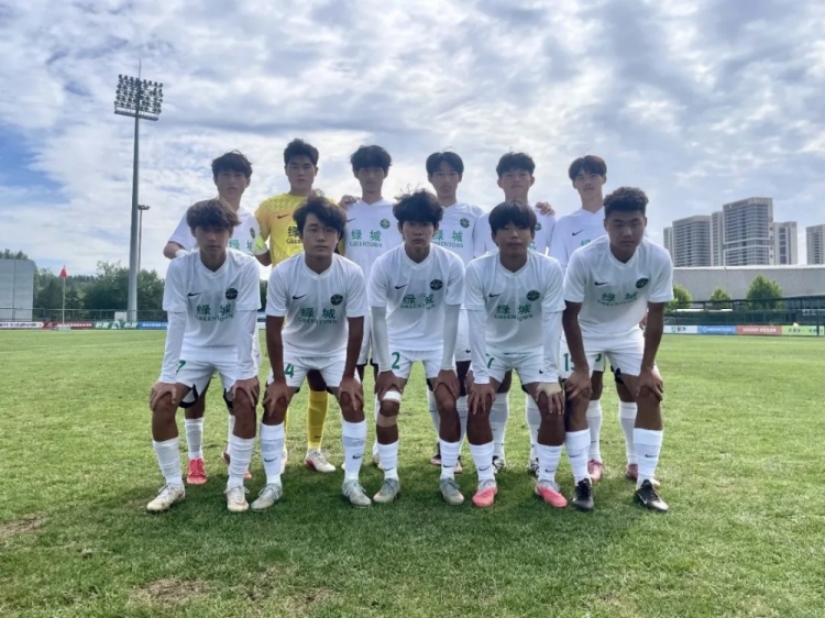 浙江U17队2-0击败重庆凤鸣山中学U17队，挺进中青赛全国八强